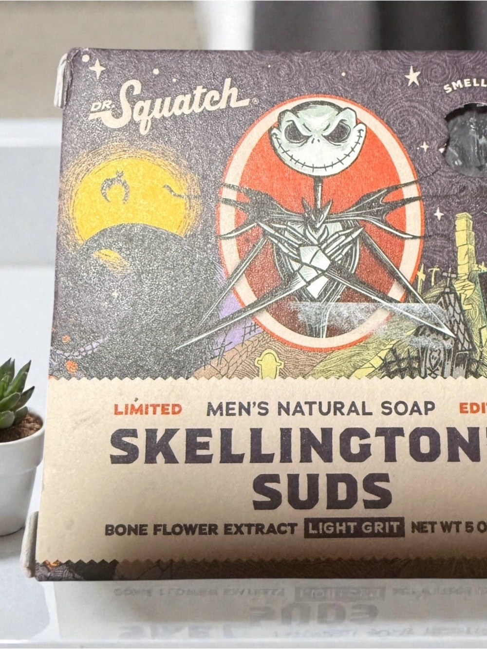 Dr Squatch Skellington’s Suds Soap Bar Light Grit Limited Edition